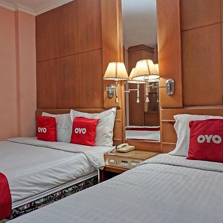 Oyo 671 Hotel Capitol จาการ์ตา ภายนอก รูปภาพ