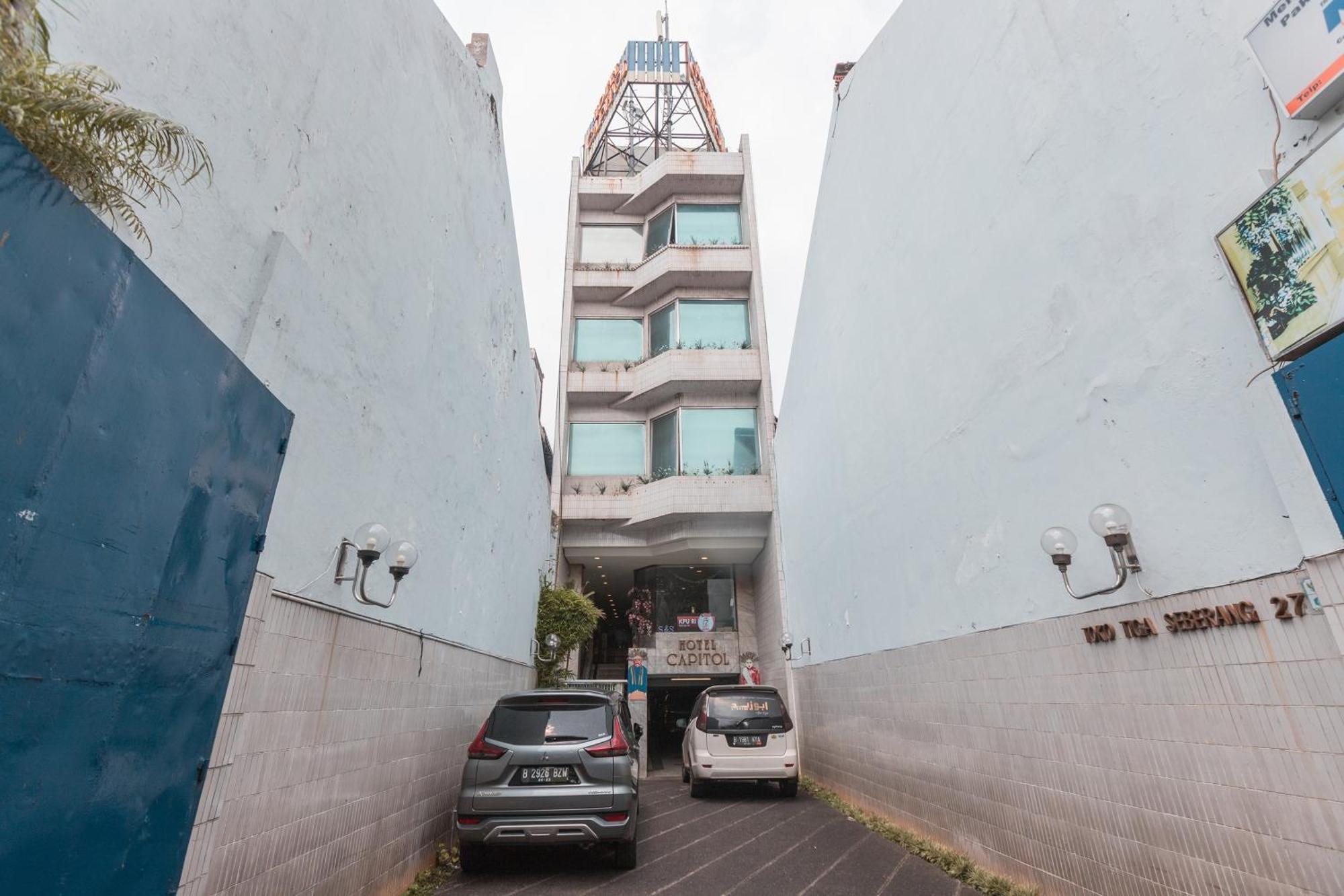 Oyo 671 Hotel Capitol จาการ์ตา ภายนอก รูปภาพ