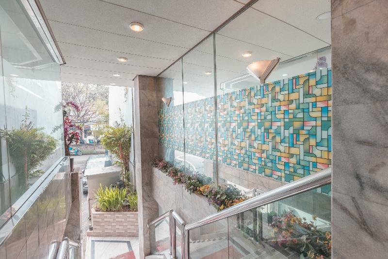 Oyo 671 Hotel Capitol จาการ์ตา ภายนอก รูปภาพ